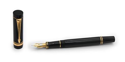 Parker Duofold Centennial - Penna Stilografica in Vernice Nera con Particolari Dorati