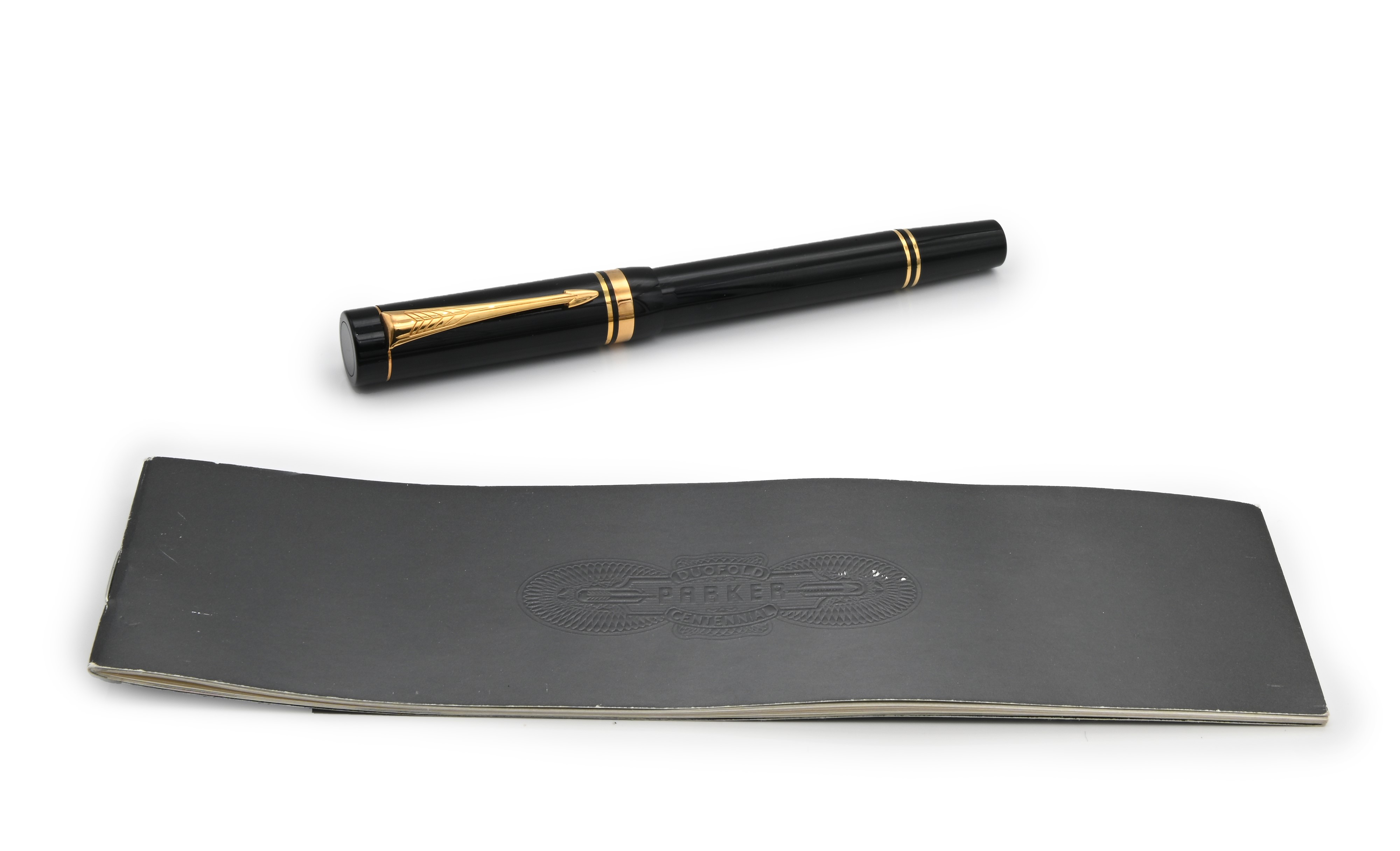 Parker Duofold Centennial - Penna Stilografica in Vernice Nera con Particolari Dorati