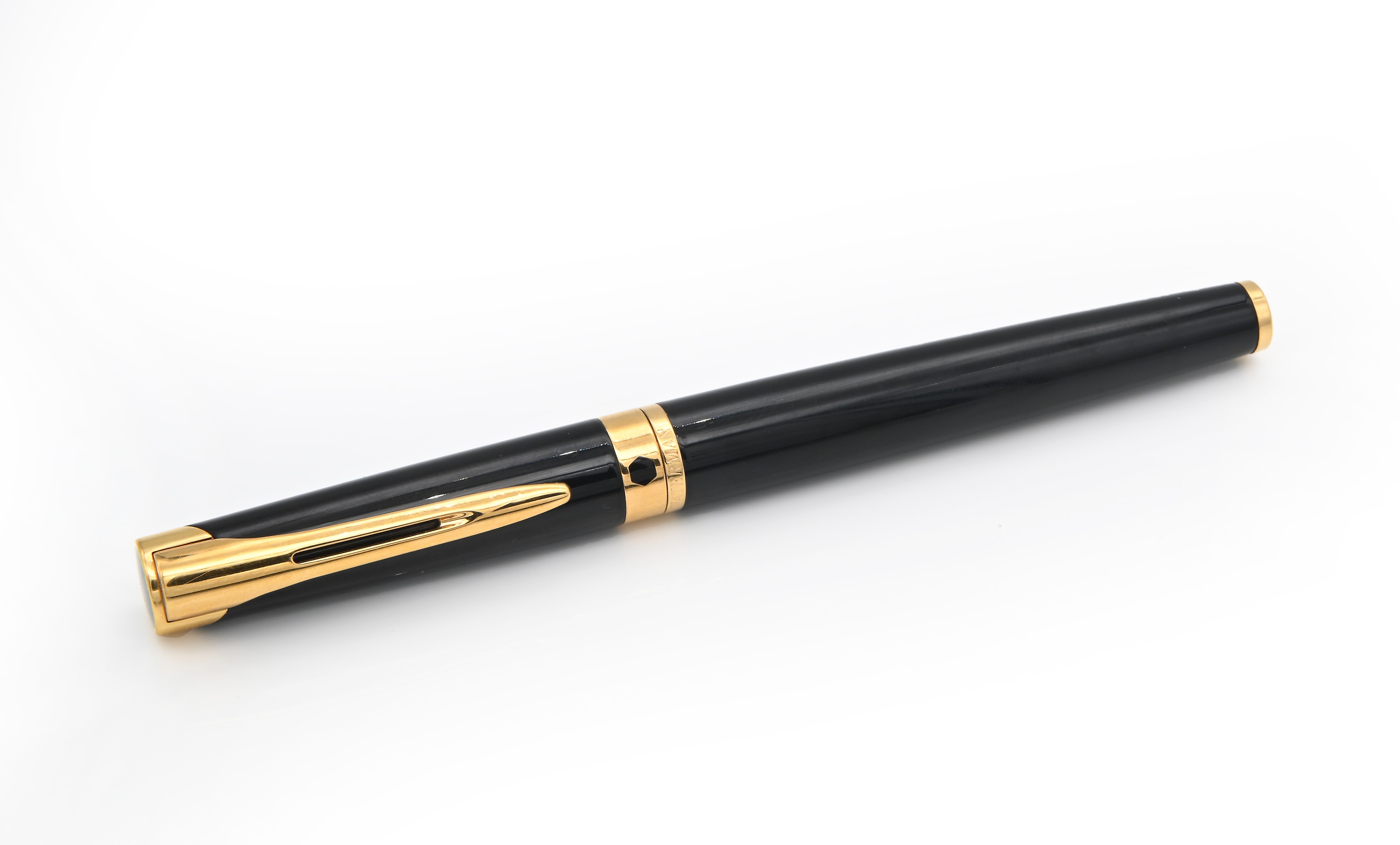 Waterman L'etalon - Penna Stilografica in Lacca Nera con Particolari in Metallo Placcato in Oro