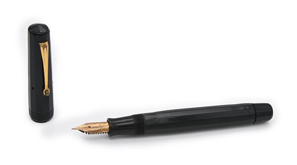 Omas Extra Lucens - Penna stilografica sfaccettata vintage in celluloide nera con particolari dorati. Brev. 73725-1936