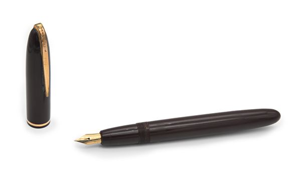 Waterman - Penna stilografica in vernice con particolari dorati 