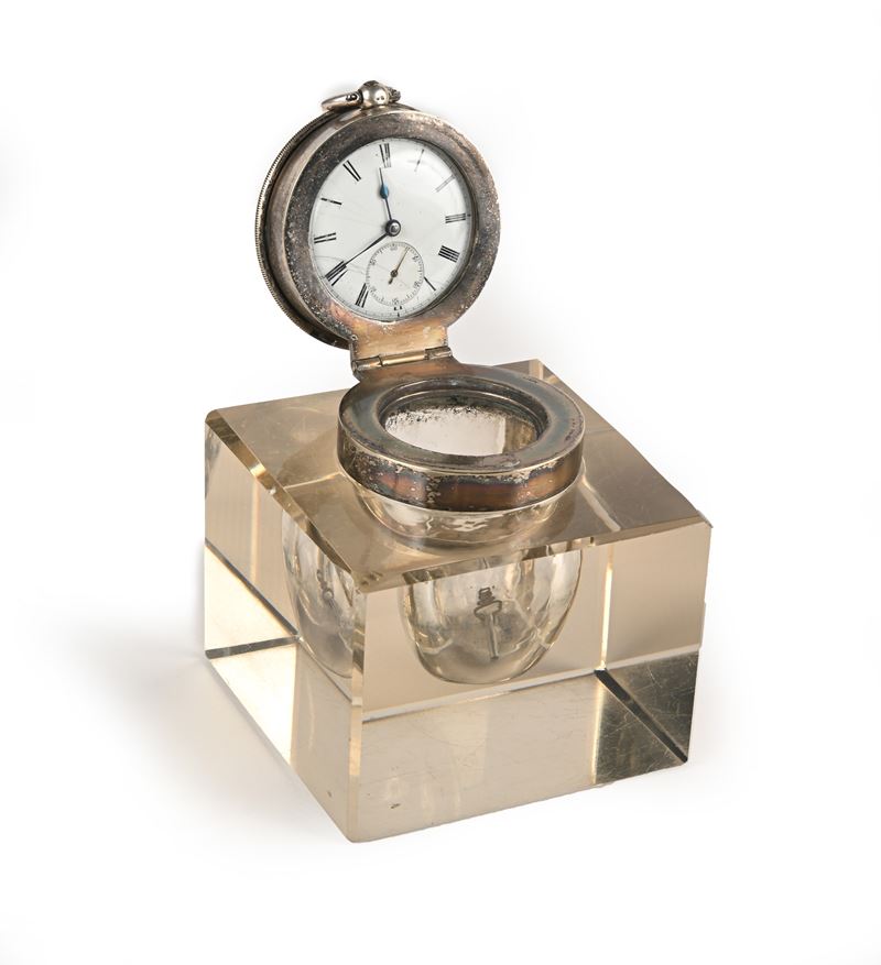 Calamaio in Vetro con Tappo in Metallo Argentato Contenente un Orologio Inglese da Tasca a Carica...
