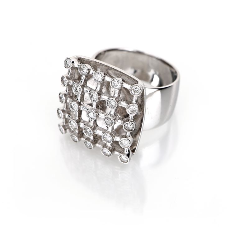 Anello Quadrato in Oro e Brillanti
