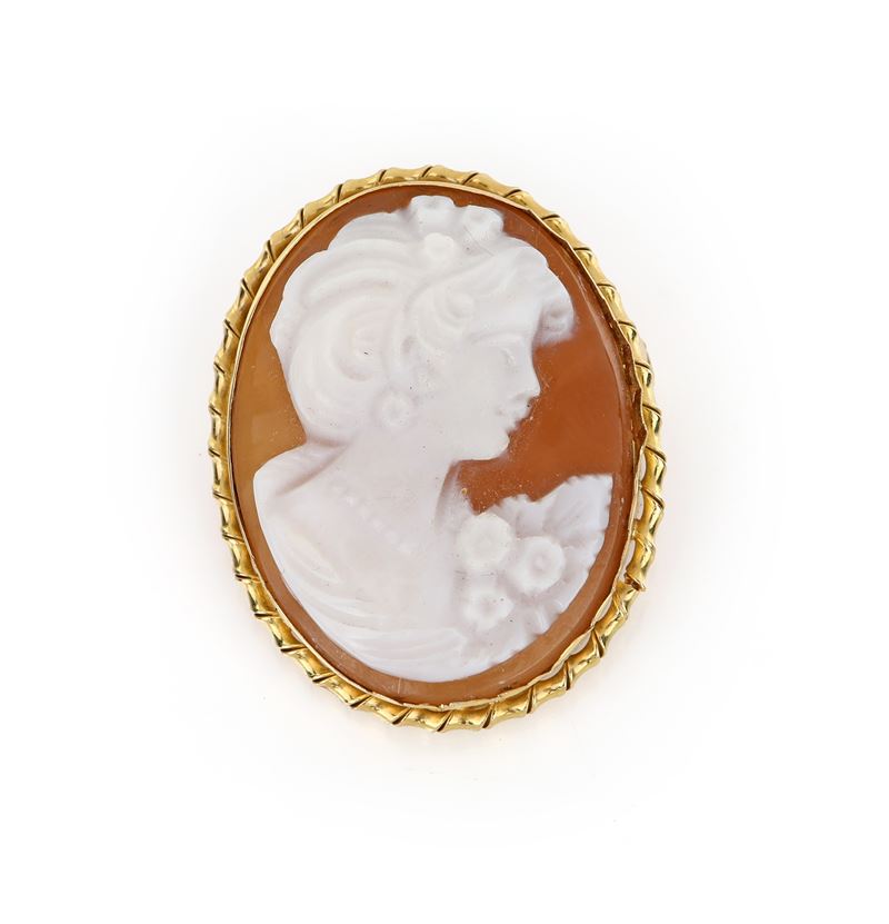 Spilla in Oro e Cammeo