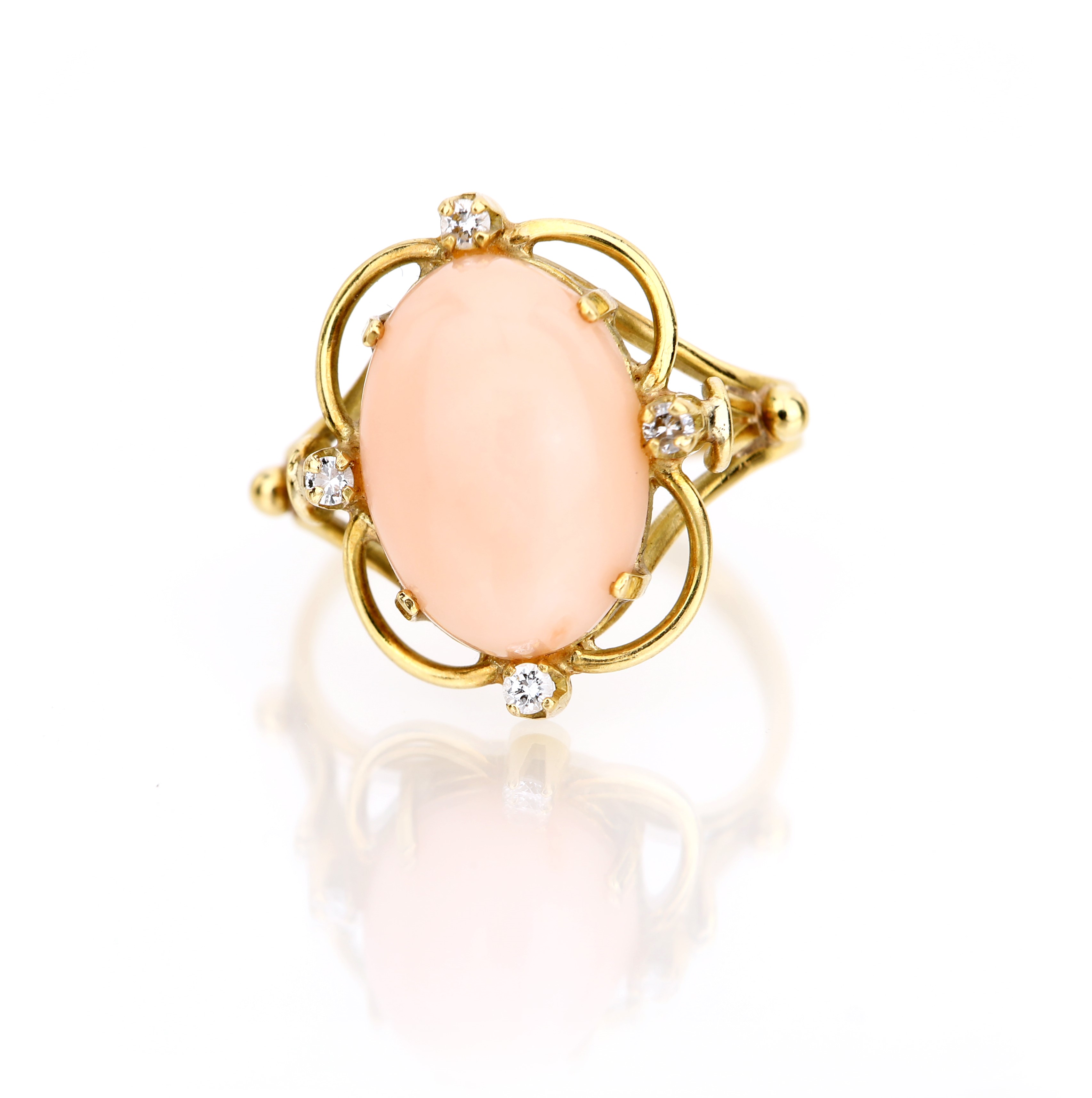 Anello in Oro, Corallo e Brillanti