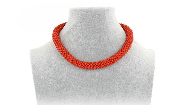 Collana in corallo rosso con infilatura tubolare e chiusura in argento  - Asta Gioielli e Coralli - Casa d'Aste Arcadia