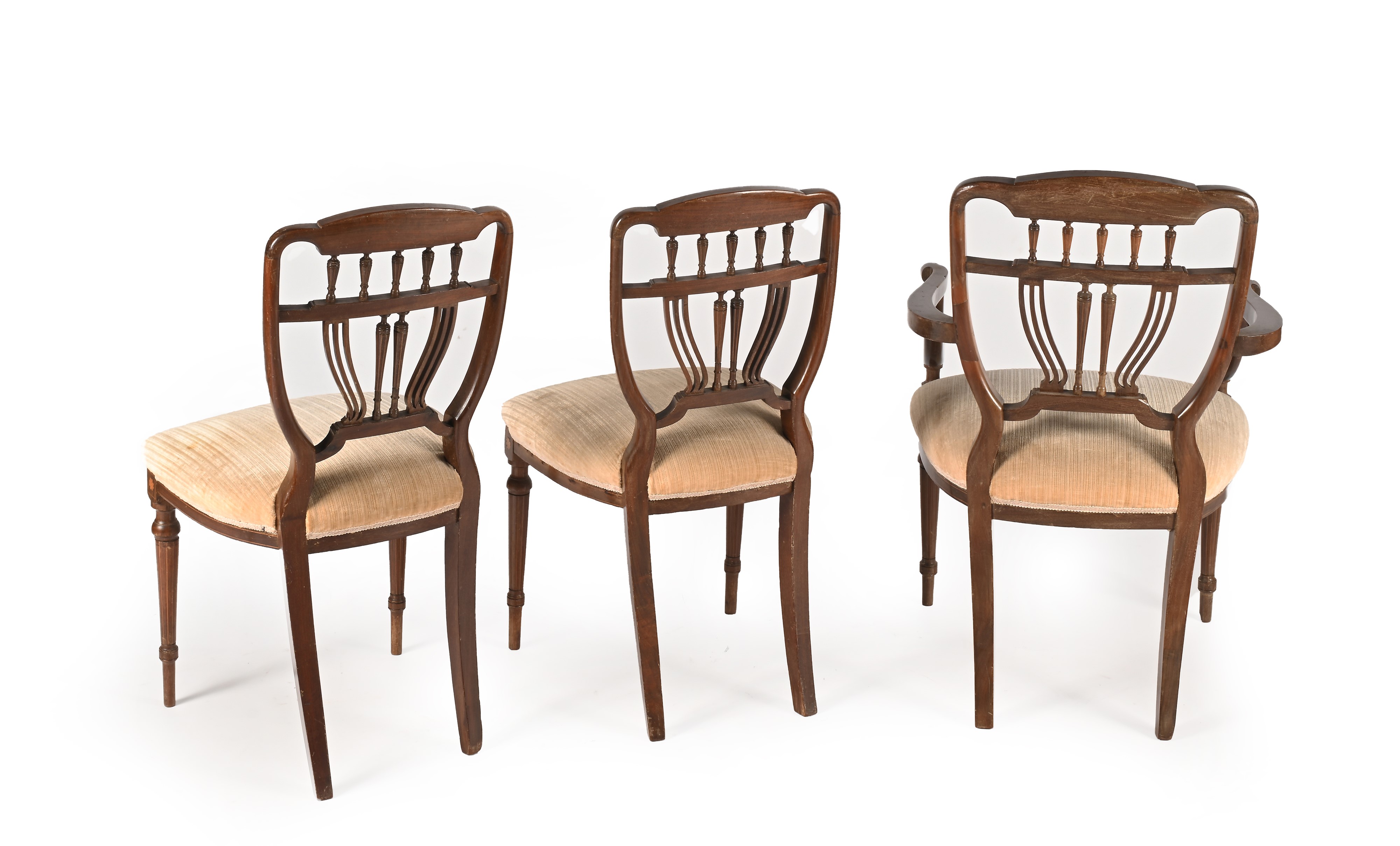 Poltroncina con balaustrini intarsiata e coppia di sedie en suite