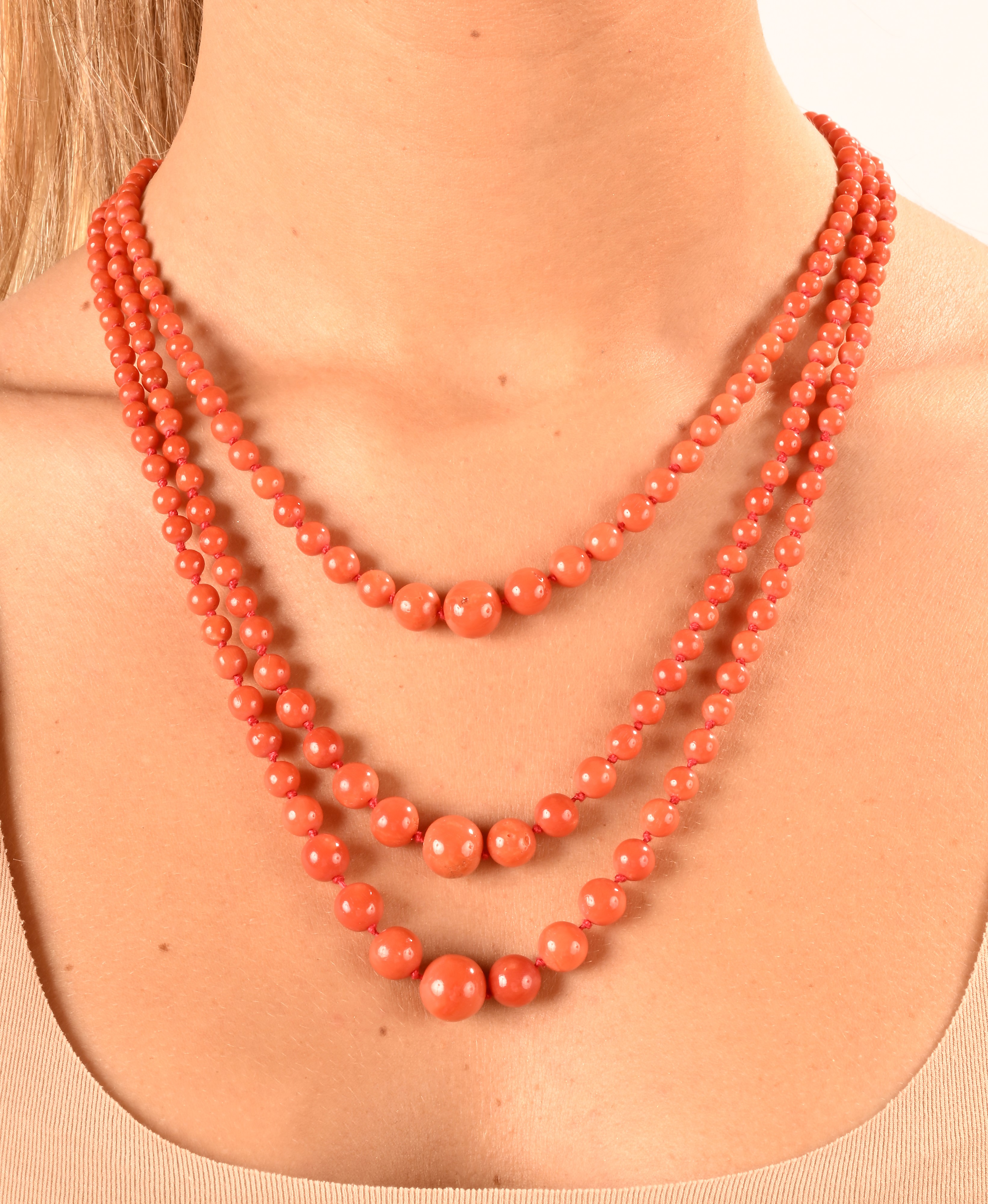 Collana a 3 Fili in Oro e Corallo