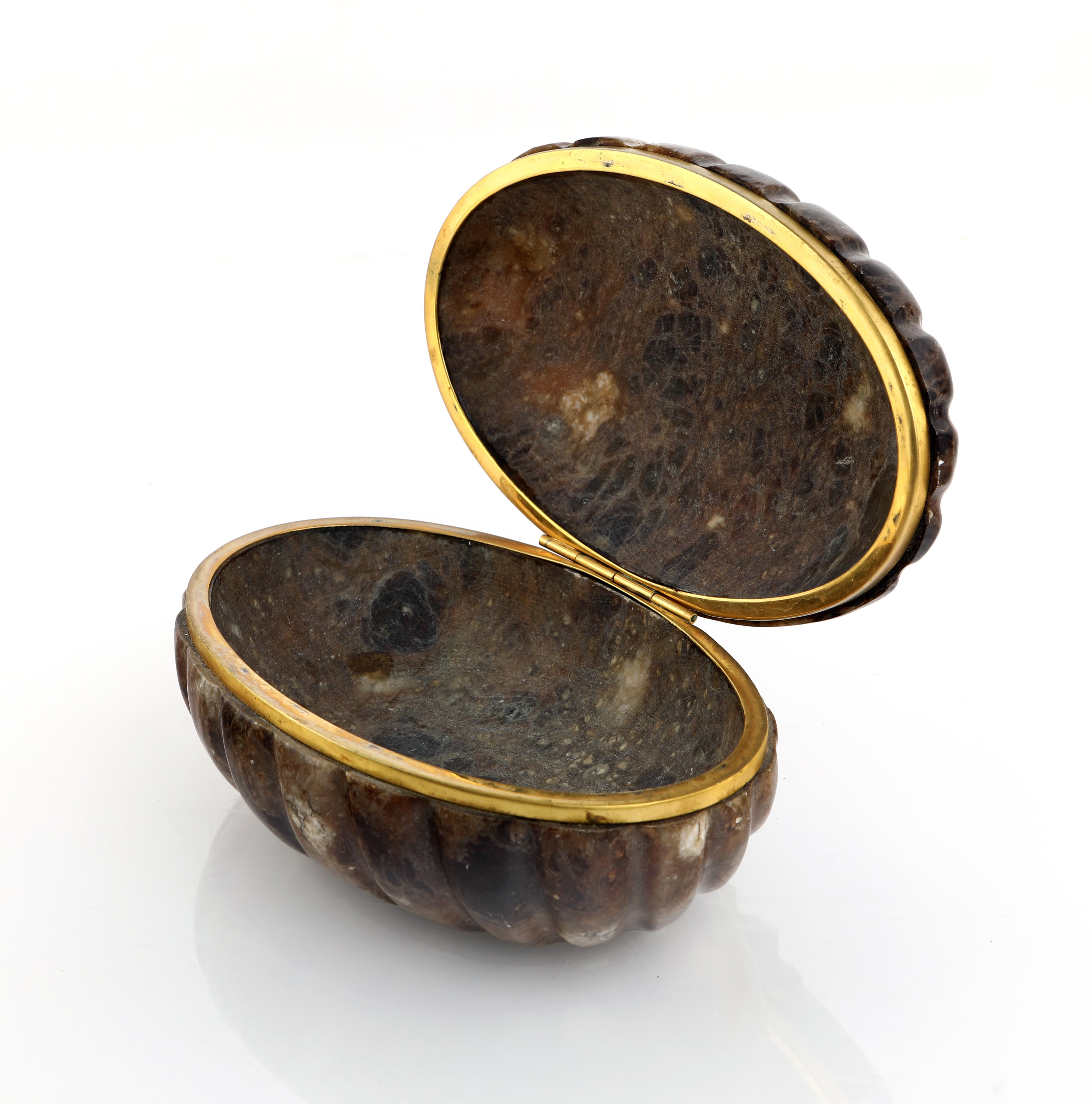 Cofanetto in marmo a forma di conchiglia, XIX/XX secolo