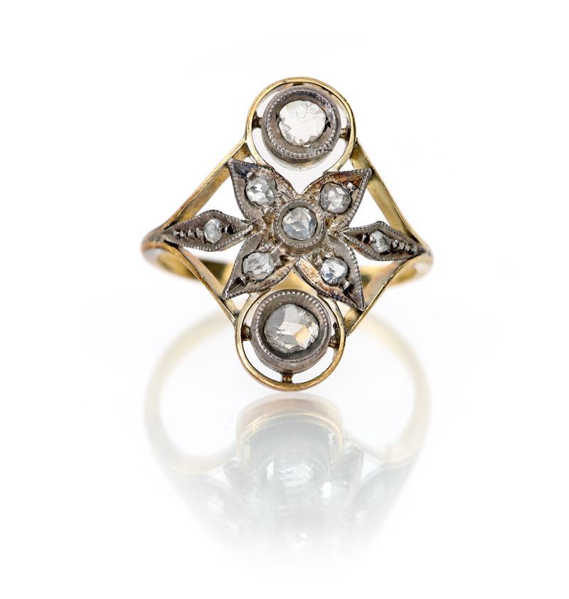 Anello Antico in Oro e Diamanti
