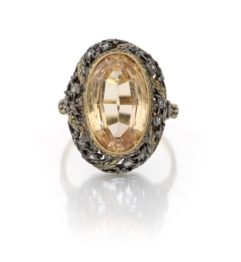 Anello Antico in Oro, Argento, Diamanti e Quarzo Citrino