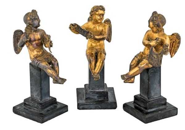 TRE PICCOLI ANGELI IN BRONZO DORATO