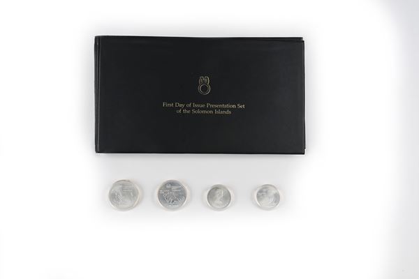 Lotto di monete Proof e cartamoneta First Issue 1977 Salomon Islands; 2 pezzi da 10 Dollari e 2 pezzi da 5 Dollari 1976 Elisabetta II Canada