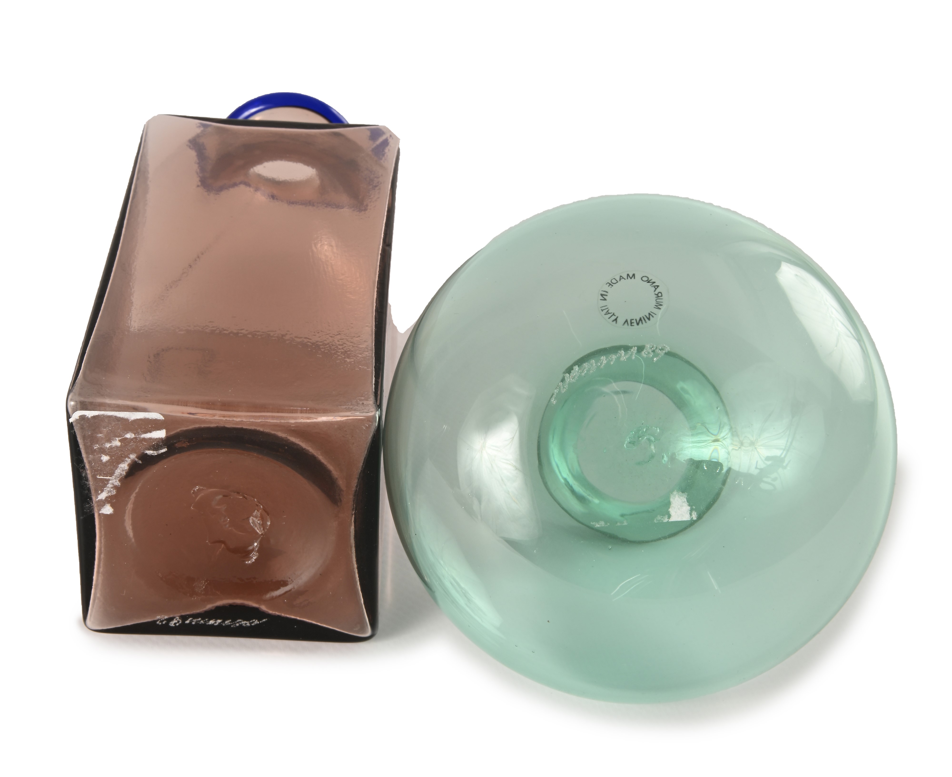 Lotto di due bottiglie in vetro di Murano