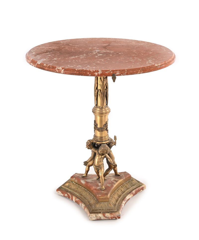 Tavolinetto in bronzo con piano circolare in marmo rosso, cm 61x60
