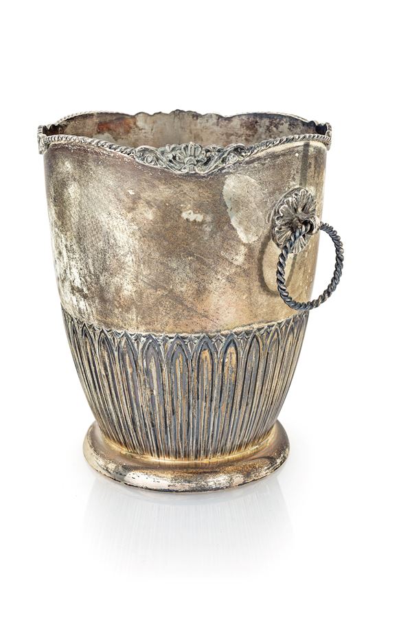 Secchiello portabottiglie in argento 800/000