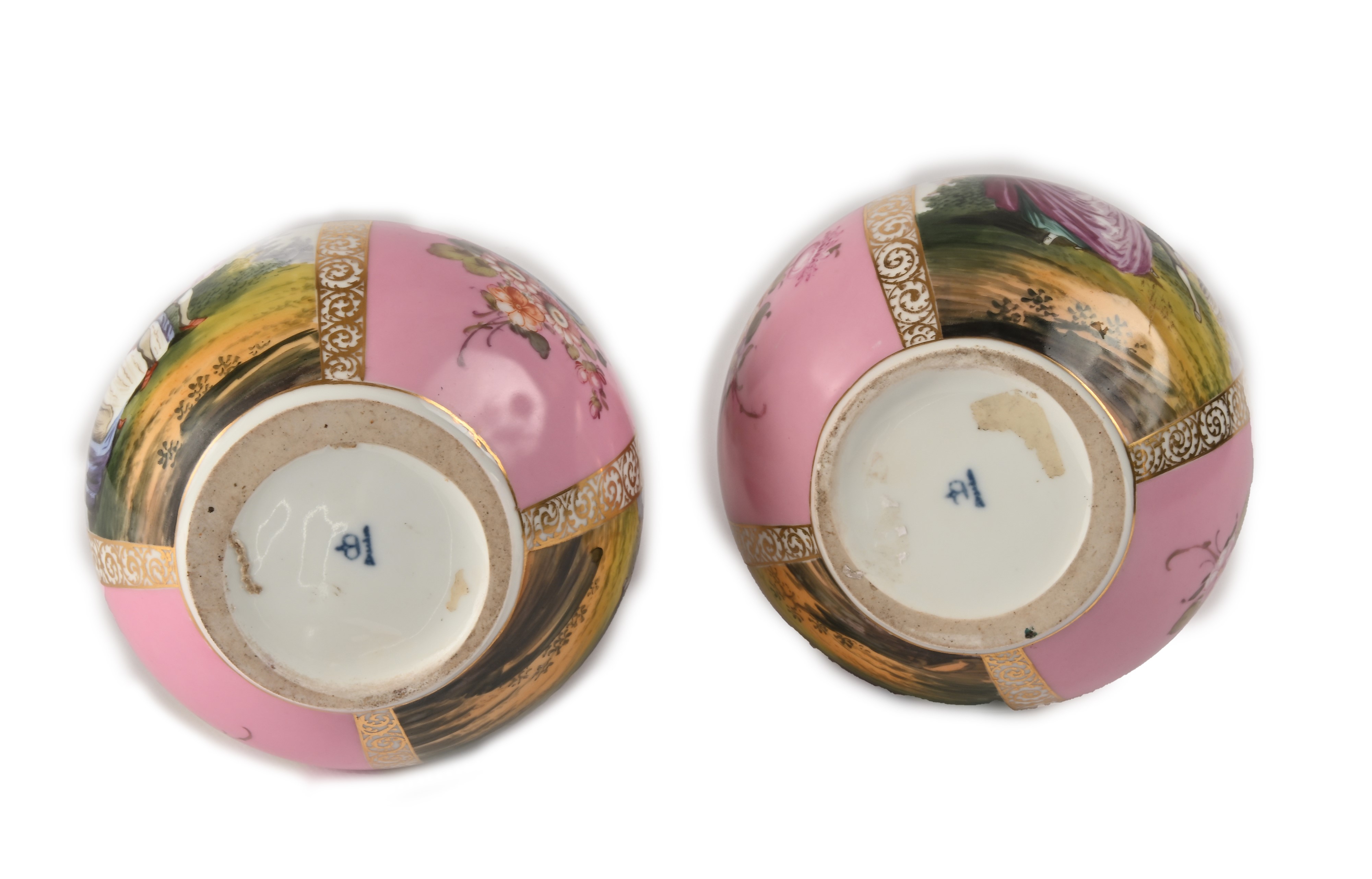 Coppia di Vasi in Porcellana Rosa, Dresda, Fine XIX/inizi XX Secolo