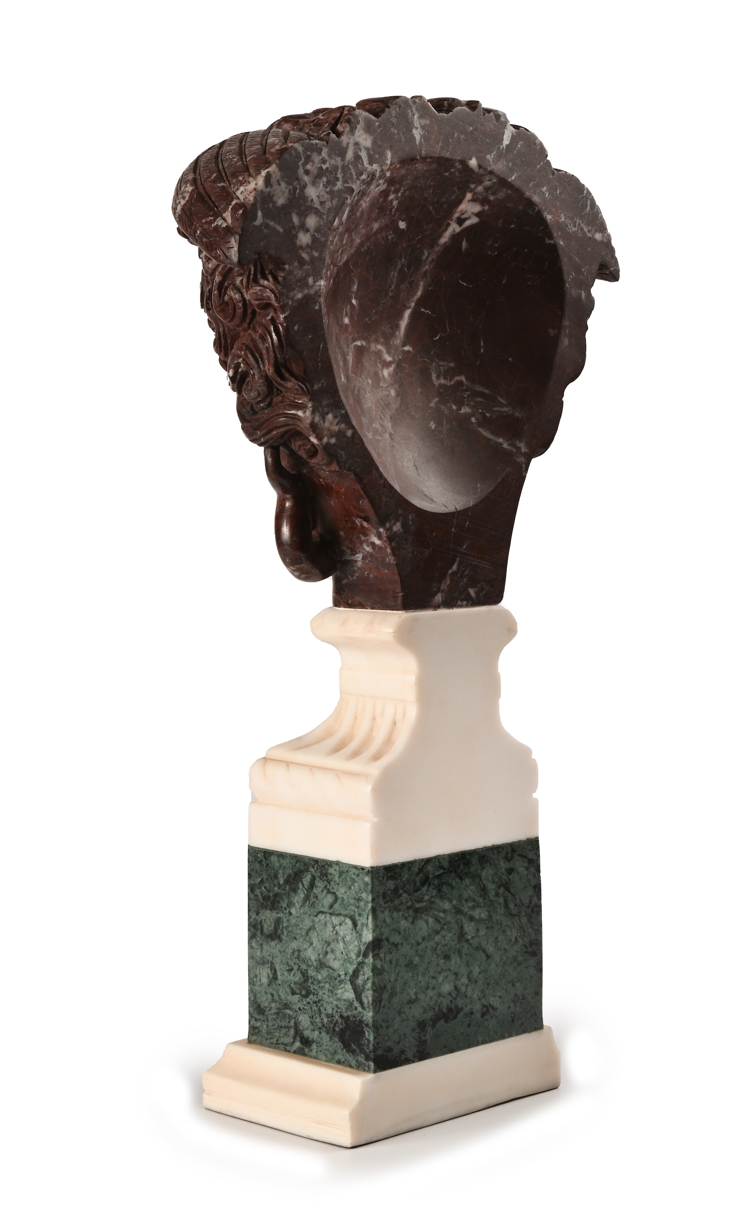Scultura in Marmo Raffigurante la Medusa Rondanini, Ispirata ai Modelli del Grand Tour