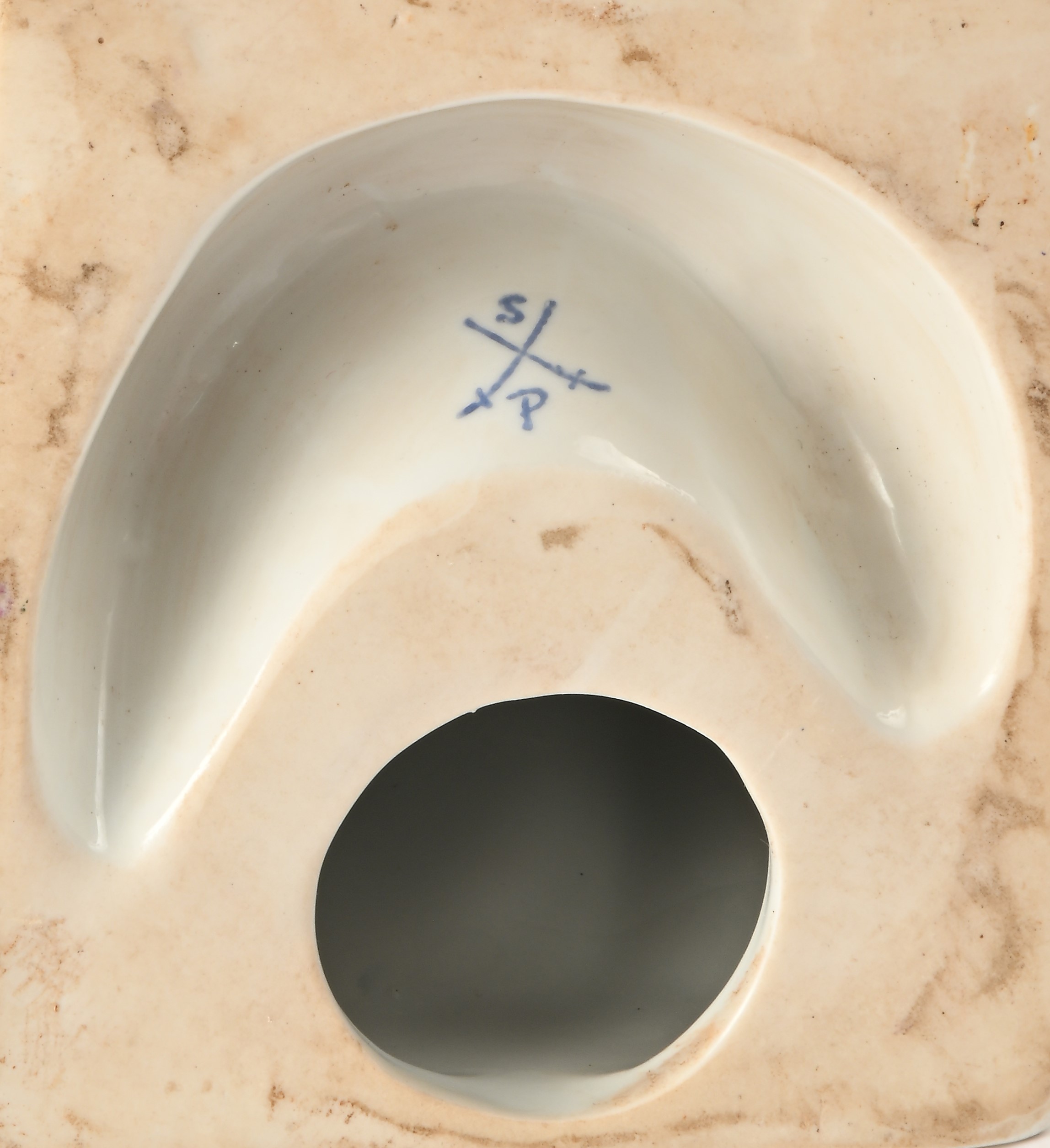 Coppia di Figure Orientali in Porcellana Policroma e Dorata, Inizi del XX Secolo