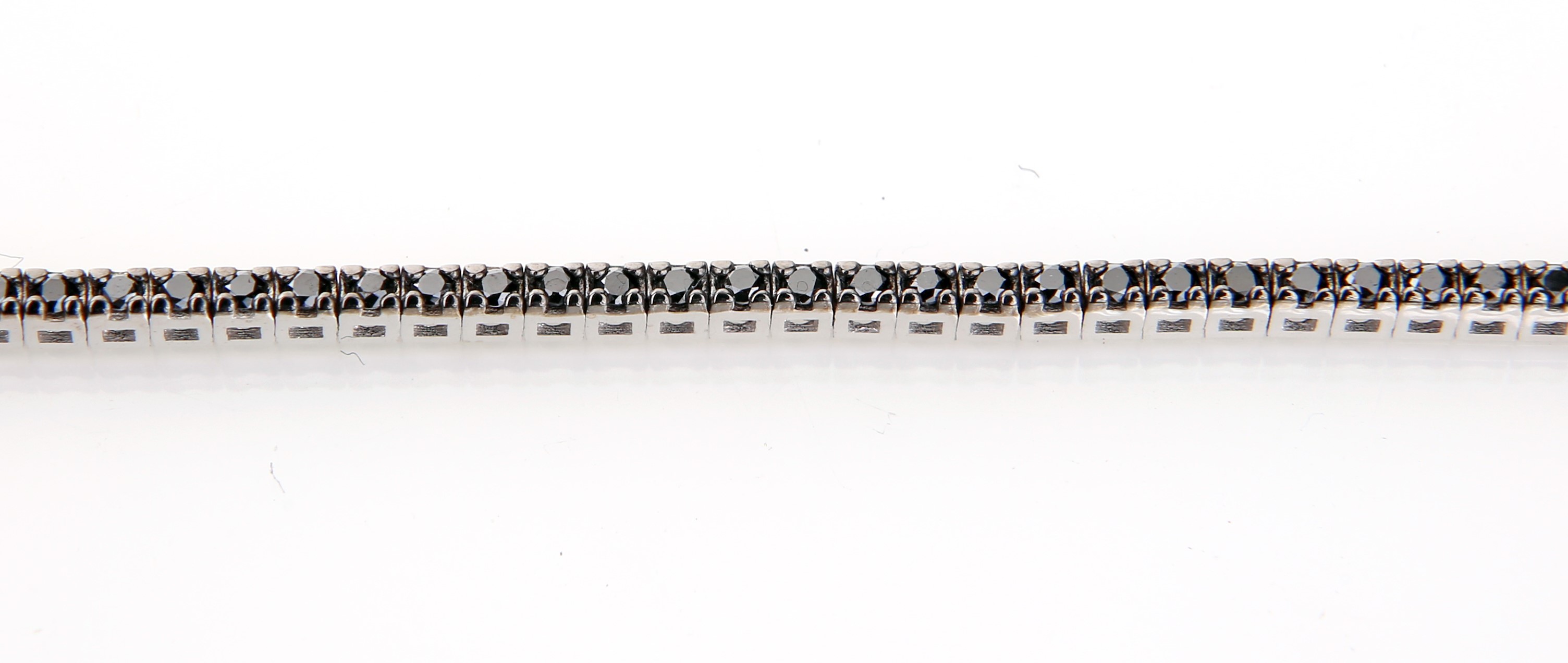 Bracciale Tennis in Oro e Brillanti Neri