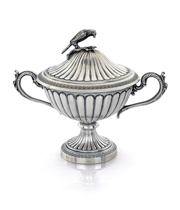 Zuccheriera biansata con coperchio