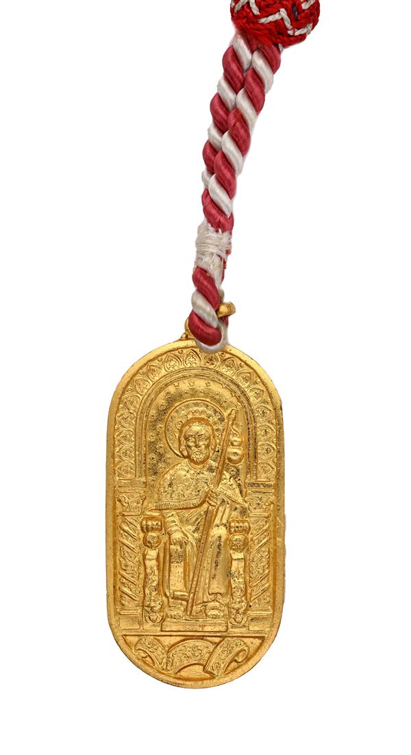 Pendente in metallo dorato e smalto dell'Arciconfraternita di Santiago di Compostela