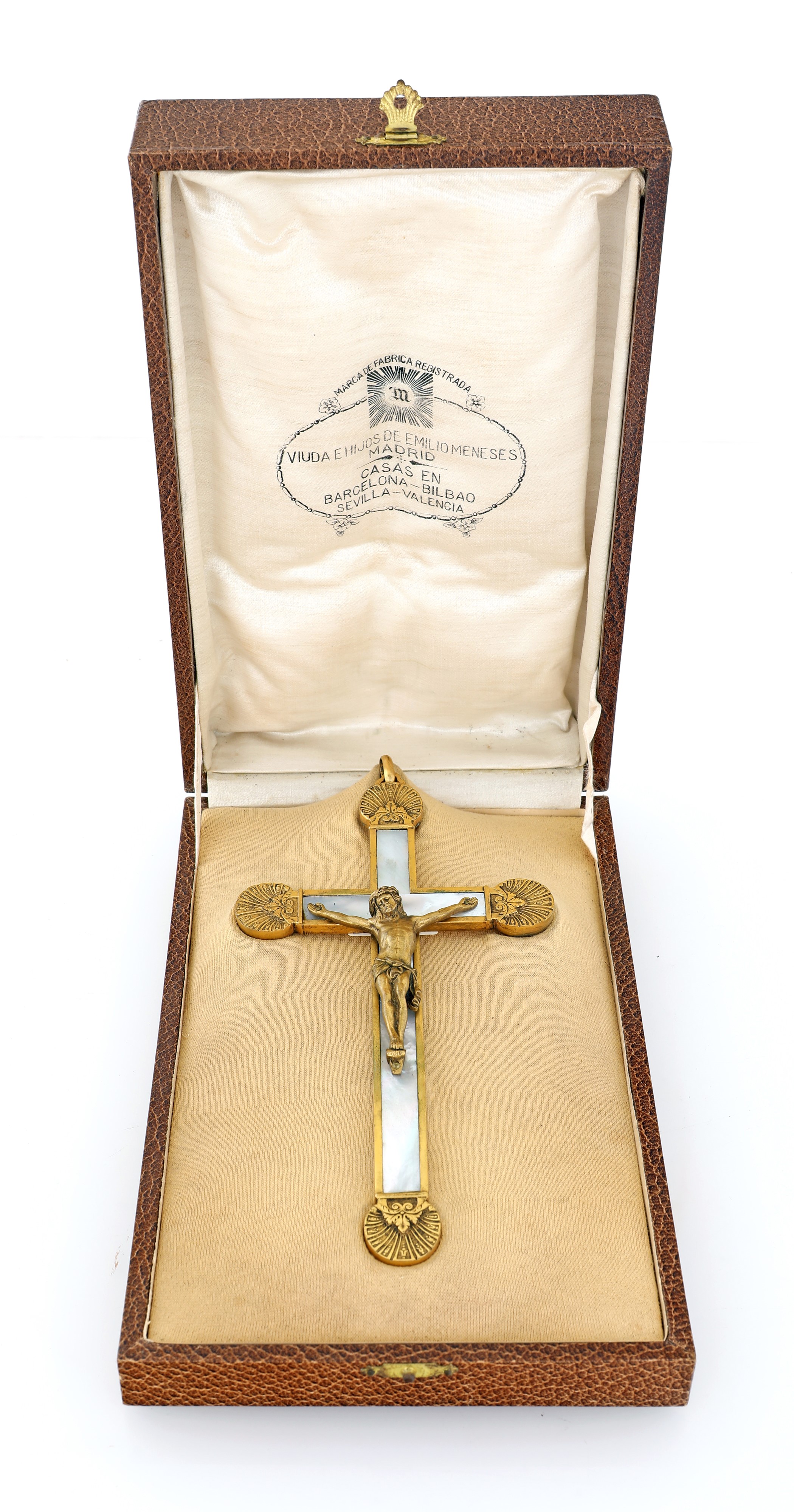 Croce in bronzo dorato e madreperla con astuccio