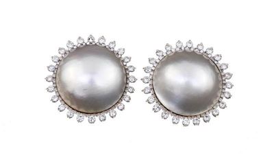Orecchini in Oro Bianco, Perle MabÈ e Brillanti 32/32