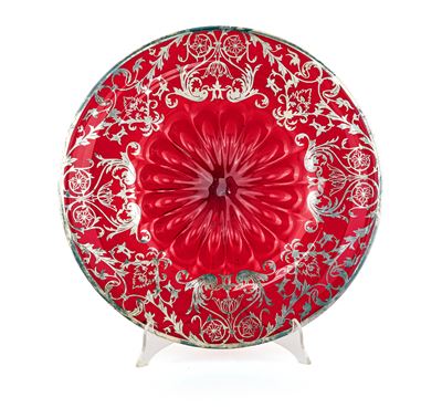 Grande Piatto in Vetro Soffiato Rosso Rubino con Decorazione in Argento, XIX Secolo