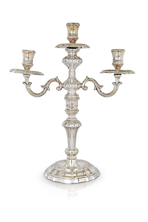 Candeliere in argento a tre luci