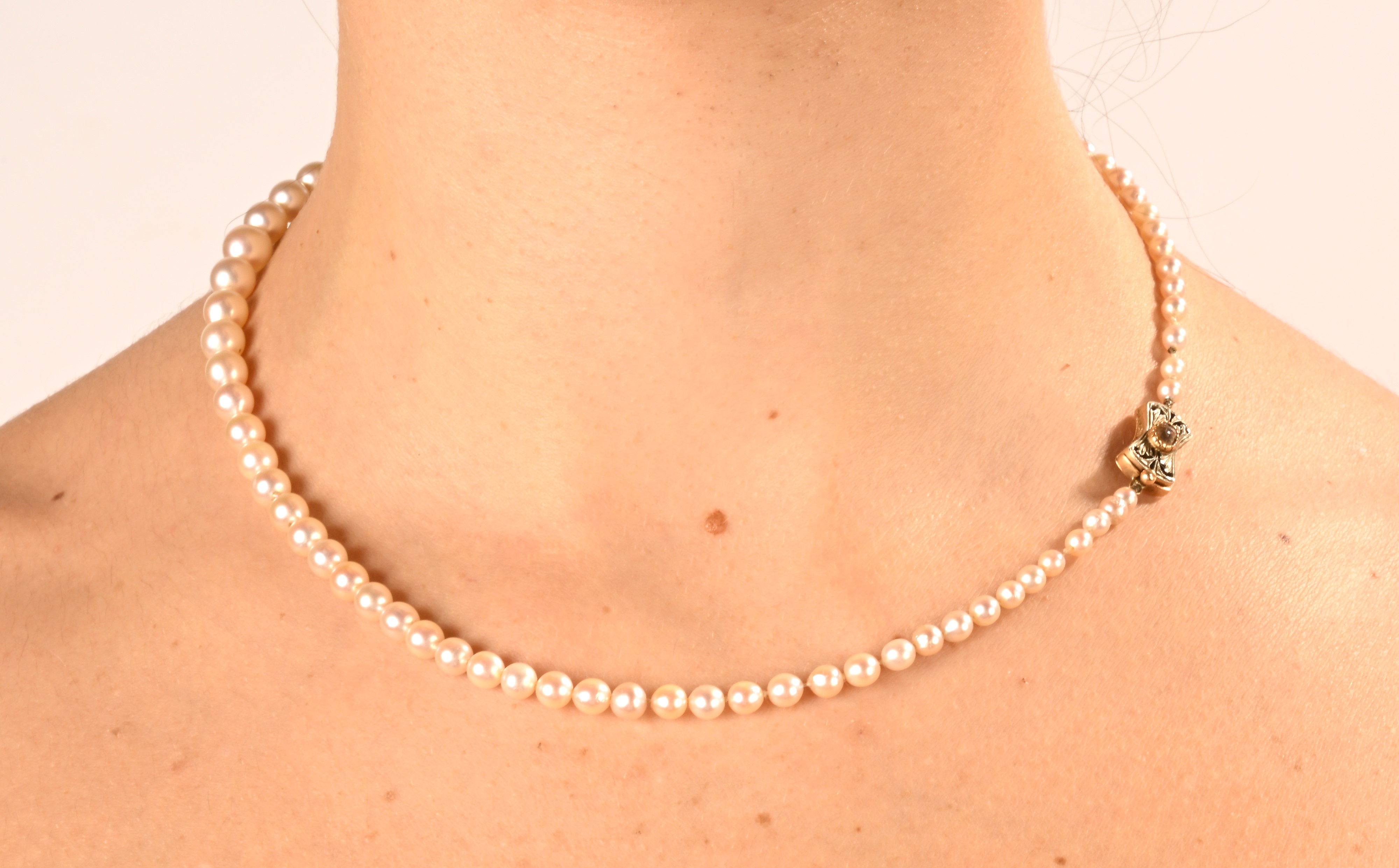 Collana di Perle Coltivate a Gradazione, Chiusura in Oro