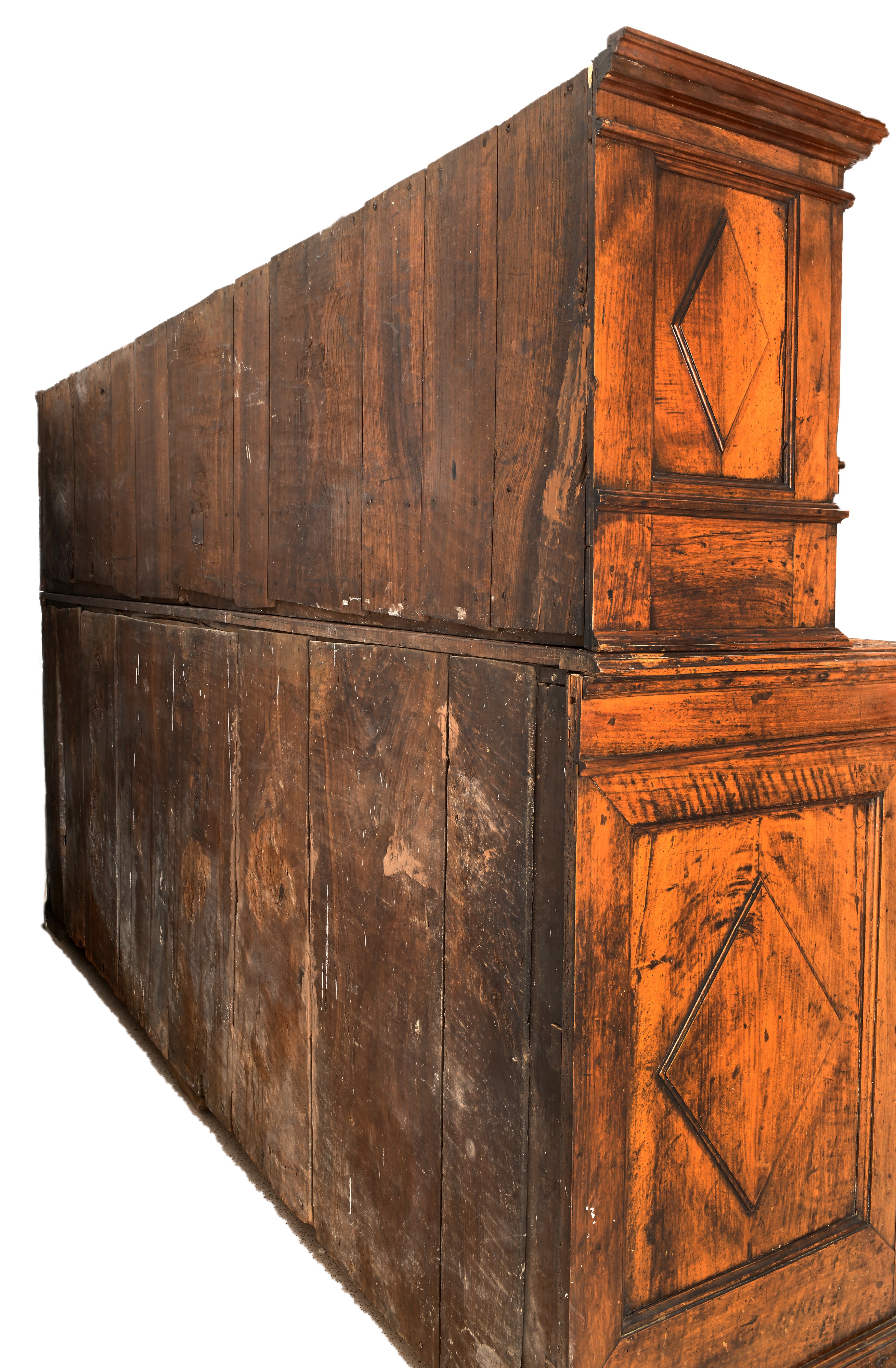 Grande mobile da sagrestia in noce, XVII secolo