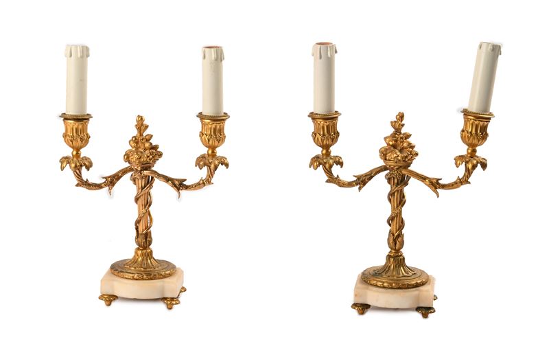 Coppia di Lampade in Bronzo Dorato a Due Luci, XIX Secolo