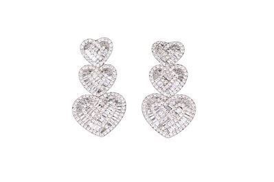Orecchini in Oro Bianco con Tre Cuori di Brillanti