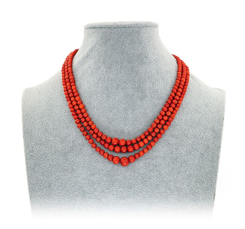 Collana a 3 Fili in Corallo Rosso e Oro