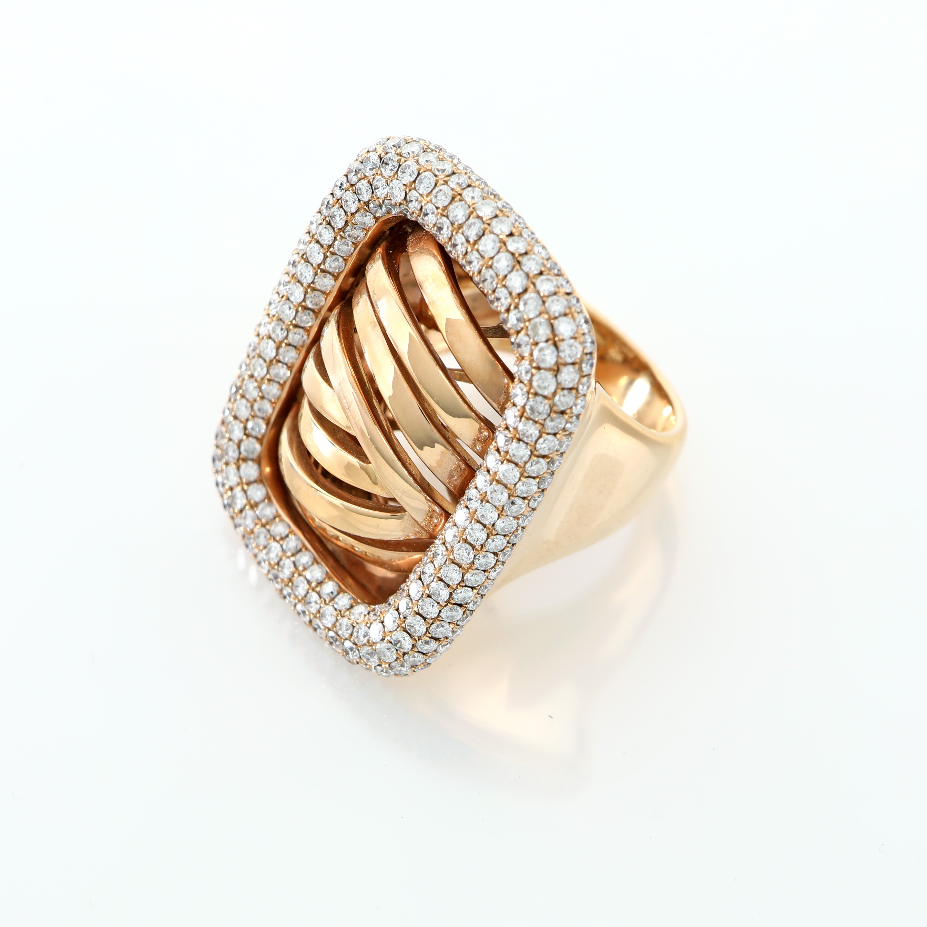 Grande Anello in Oro e Brillanti