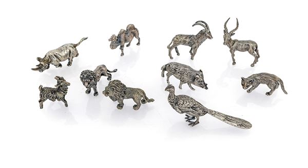 Dieci piccole sculture in argento raffiguranti animali