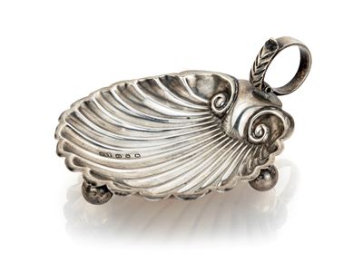 Vaschetta a Forma di Conchiglia con Manico, Birmingham, 1896, Argentiere B&t
