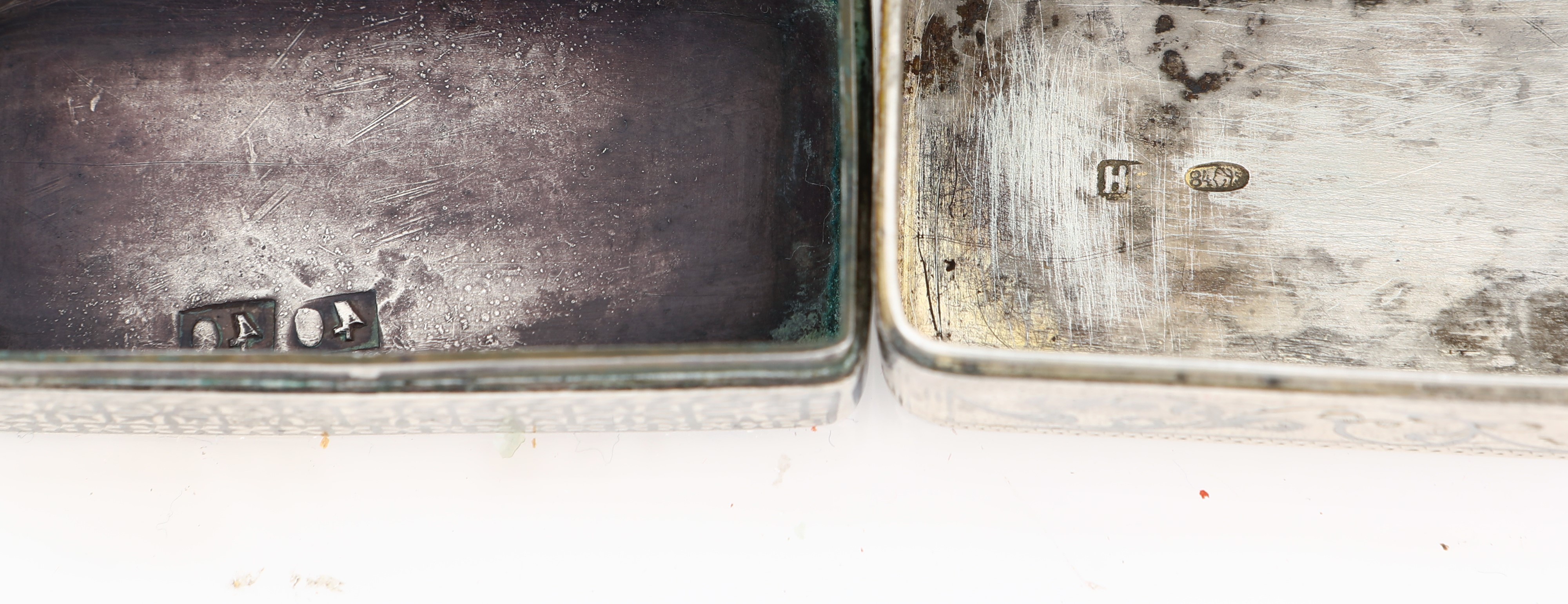 Due piccole tabacchiere in argento niellato, Russia