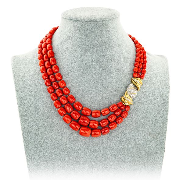 Collana in corallo rosso, oro e brillanti