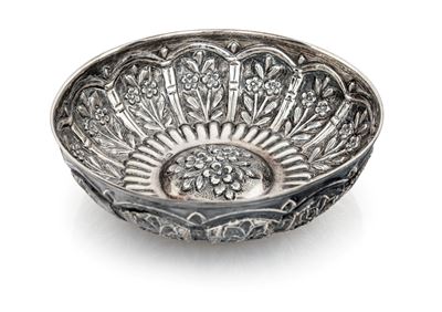 Coppetta Sbalzata in Argento 900/000