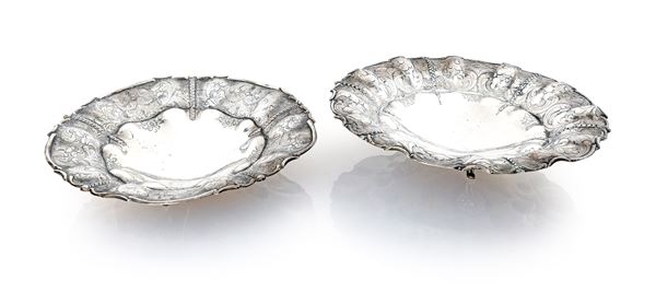 Due alzatine analoghe ma di diversa misura