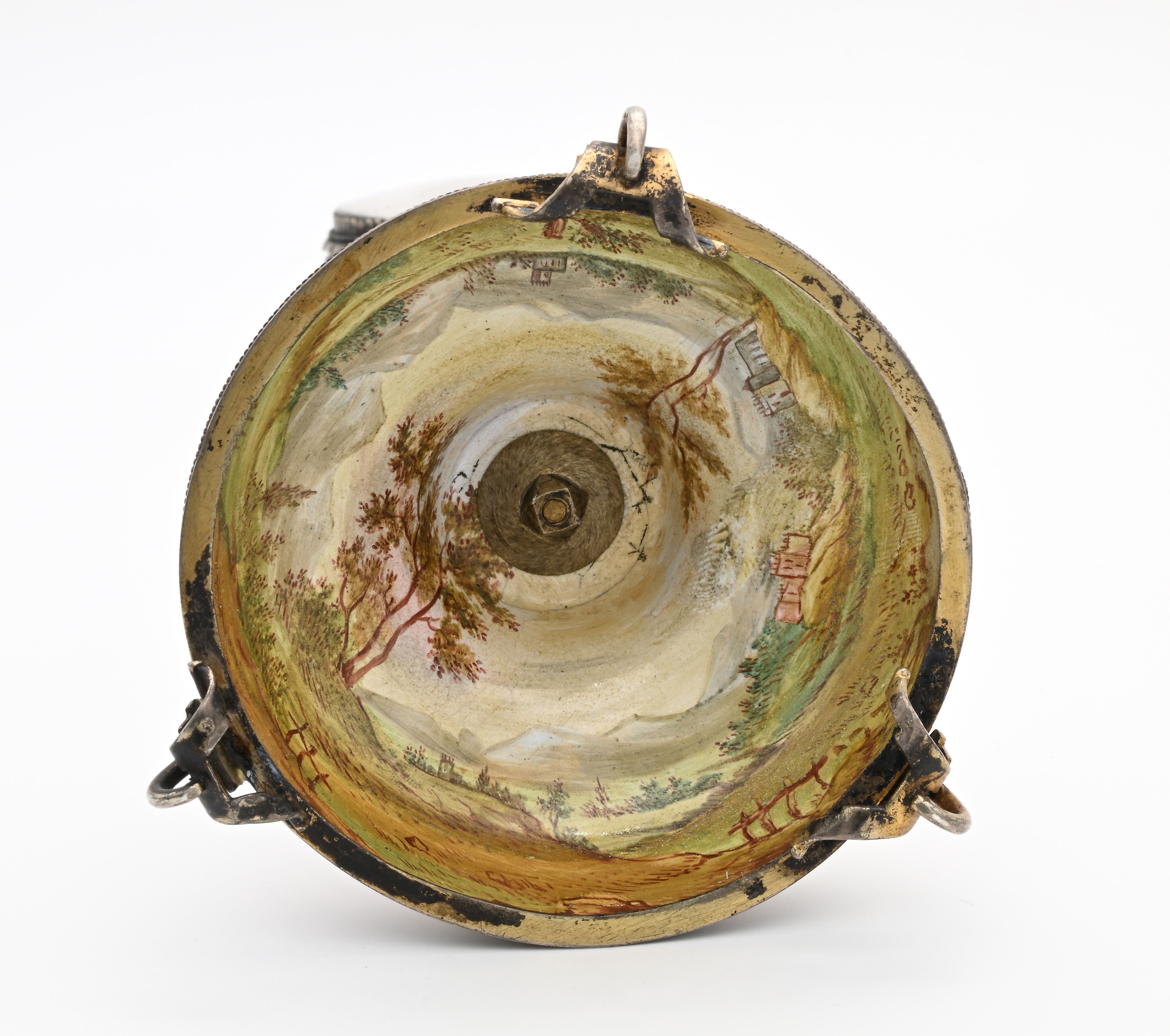 Orologio viennese da tavolo in argento smaltato con scene mitologiche. Meccanica francese con sca...