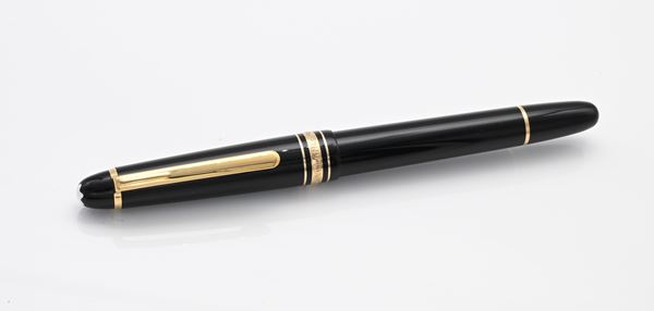 Montblanc Meisterstuck Pix - Penna stilografica in resina nera con particolari dorati