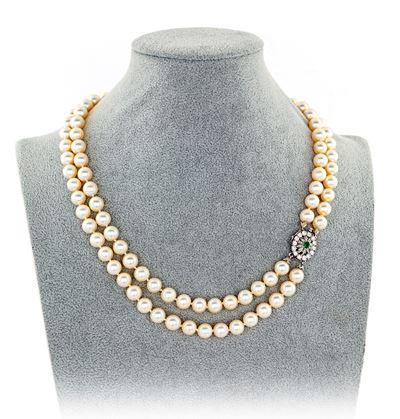 Collana di Perle Coltivate, Oro Brillanti e Smeraldo