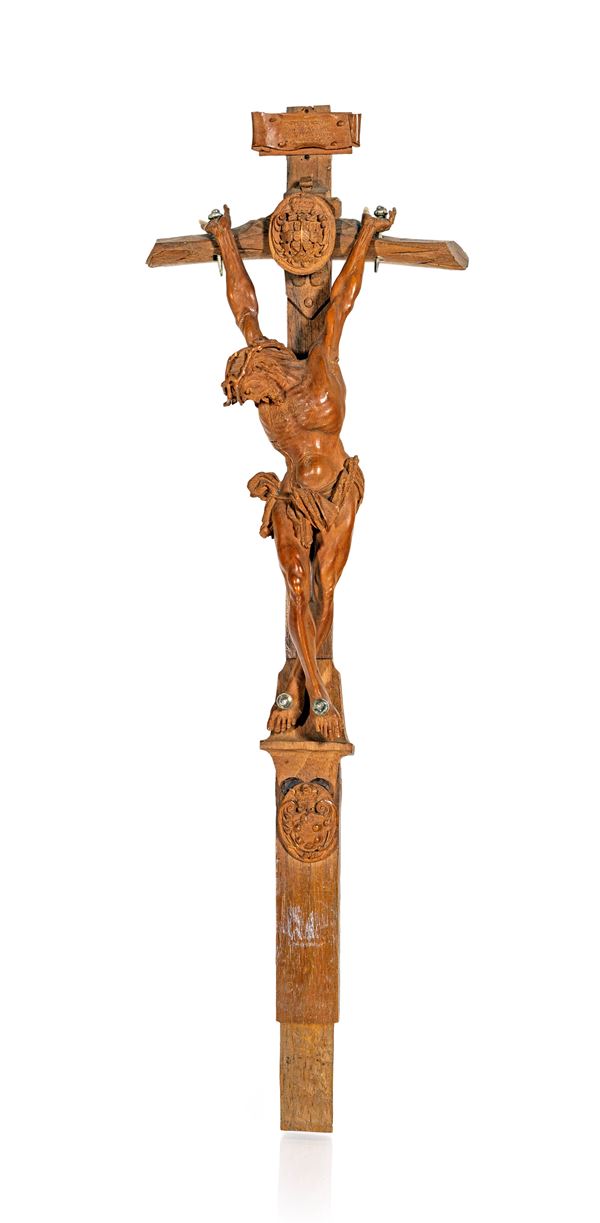 Piccolo crocifisso "giansenista" in legno intagliato, fine XVII/inizi XVIII secolo