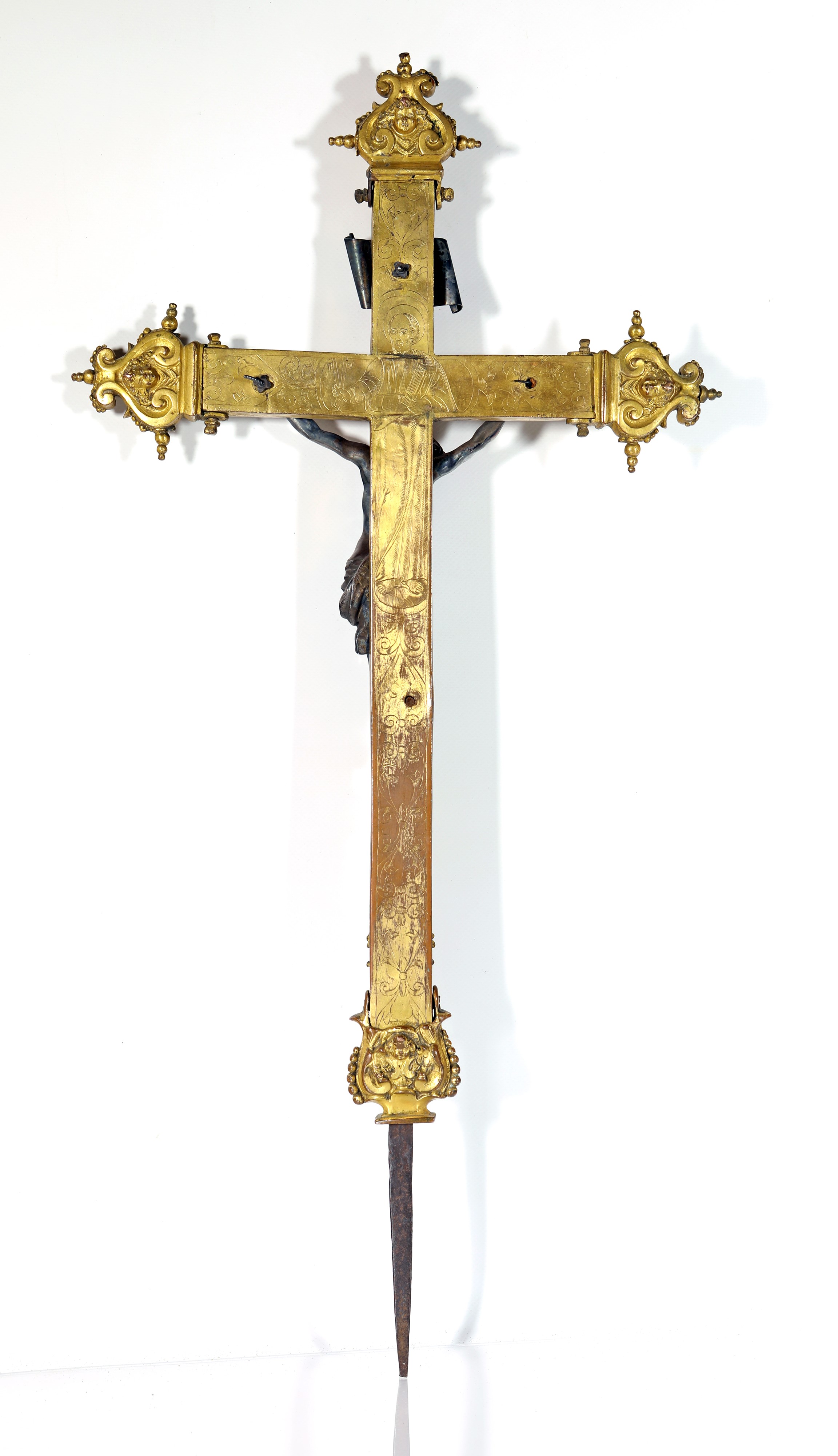 Croce Astile in Argento Dorato con Figura in Argento Brunito, Arte Barocca Romana, Inizi del XVII...