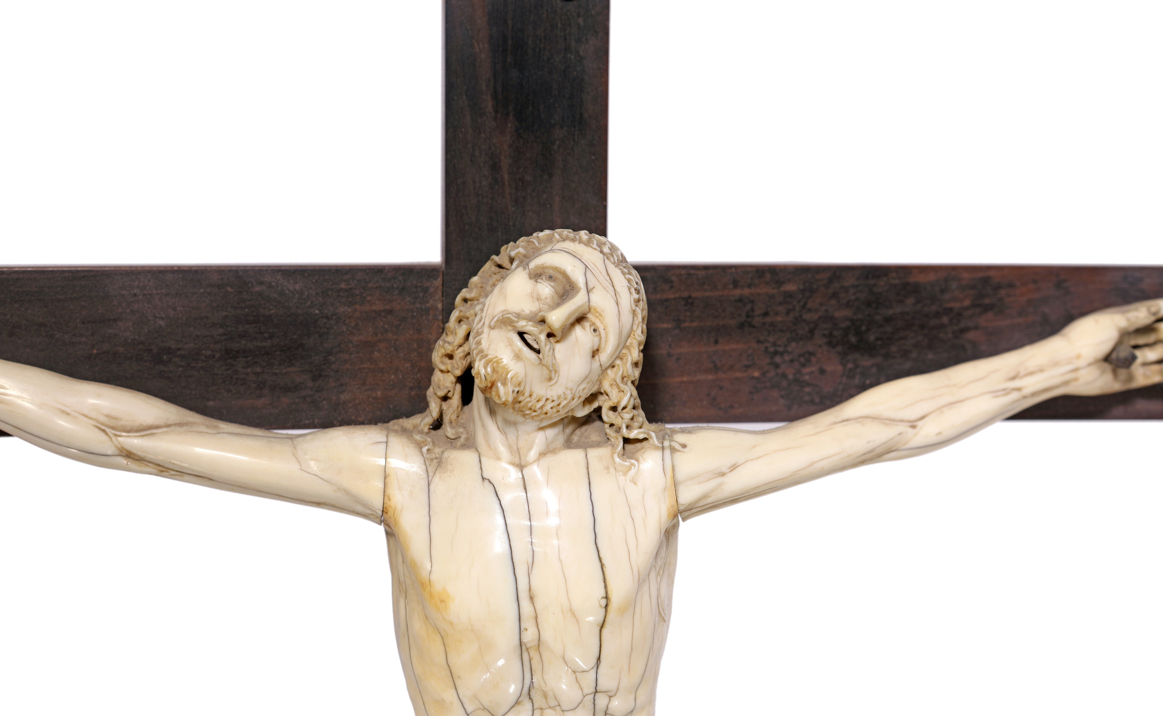Christus Triumphans in Avorio su Croce Lignea, Portogallo o Goa (?), Fine XVIII/inizio XIX Secolo