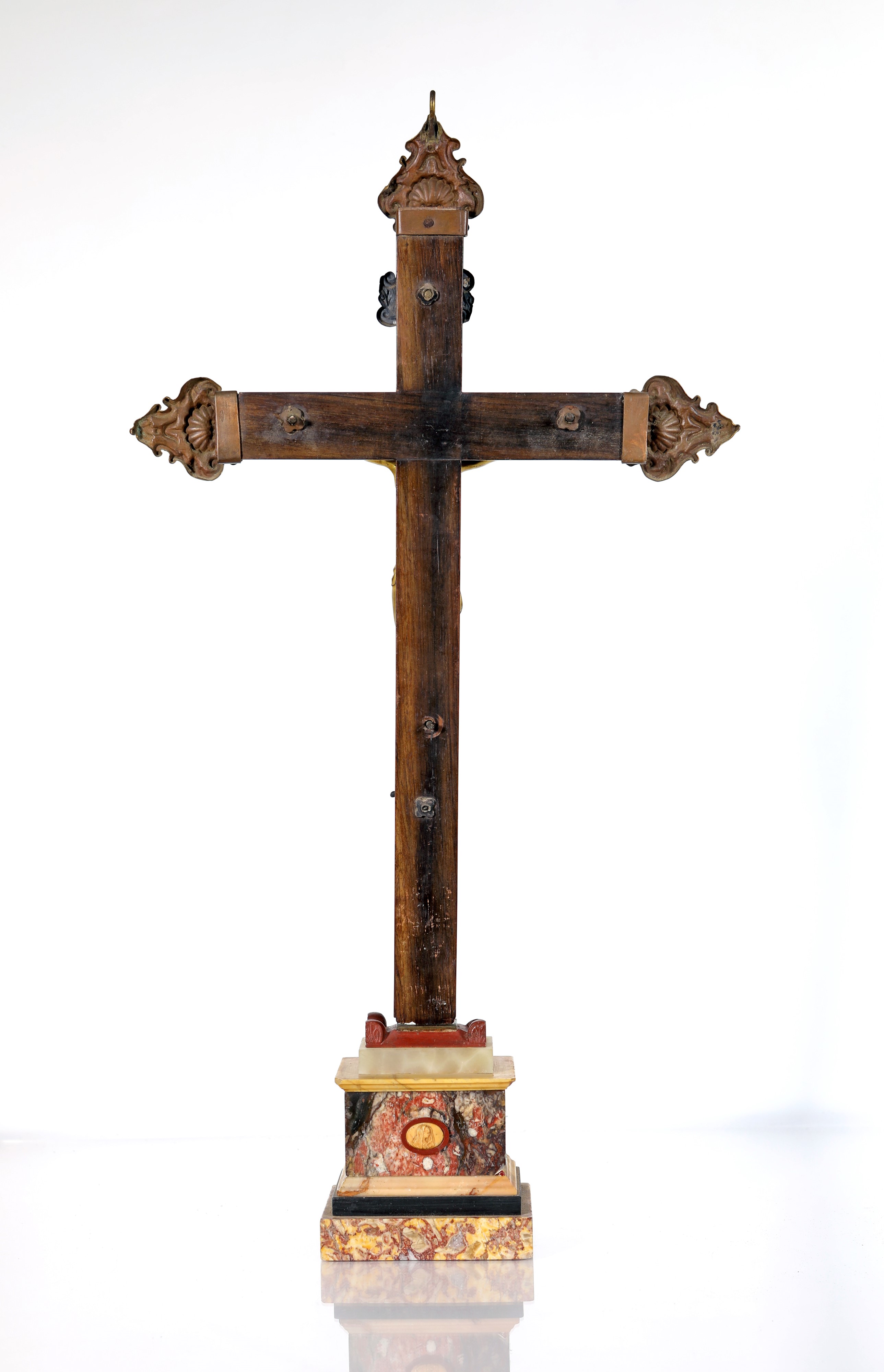 Crocifisso da Altare in Legno e Bronzo Dorato su Base in Marmi Vari, XVIII Secolo