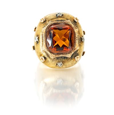 Anello a Cupola in Oro, Diamanti e Topazio